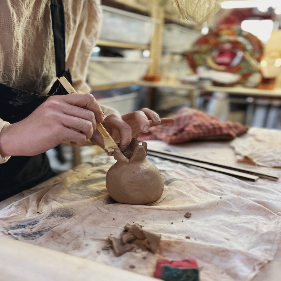 Мастер-класс по созданию керамического изделия для двоих