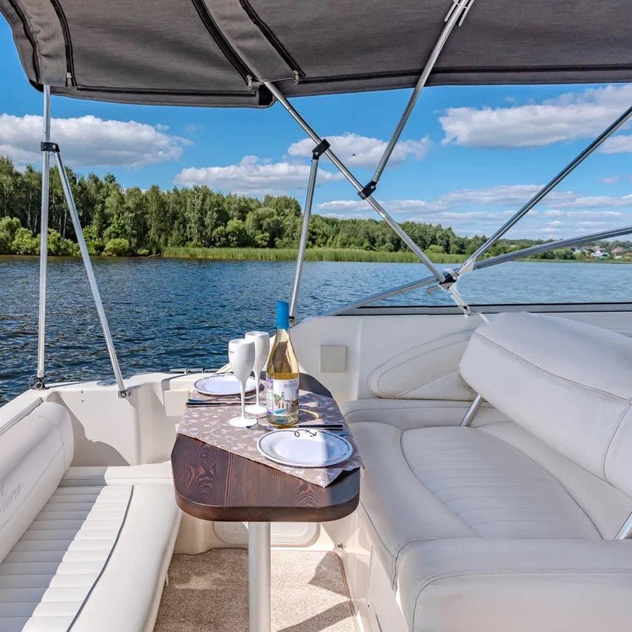 Яхта с музыкантом для влюбленных (3 часа)