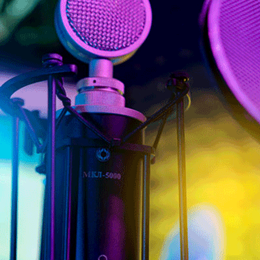 Запись песни на студии звукозаписи