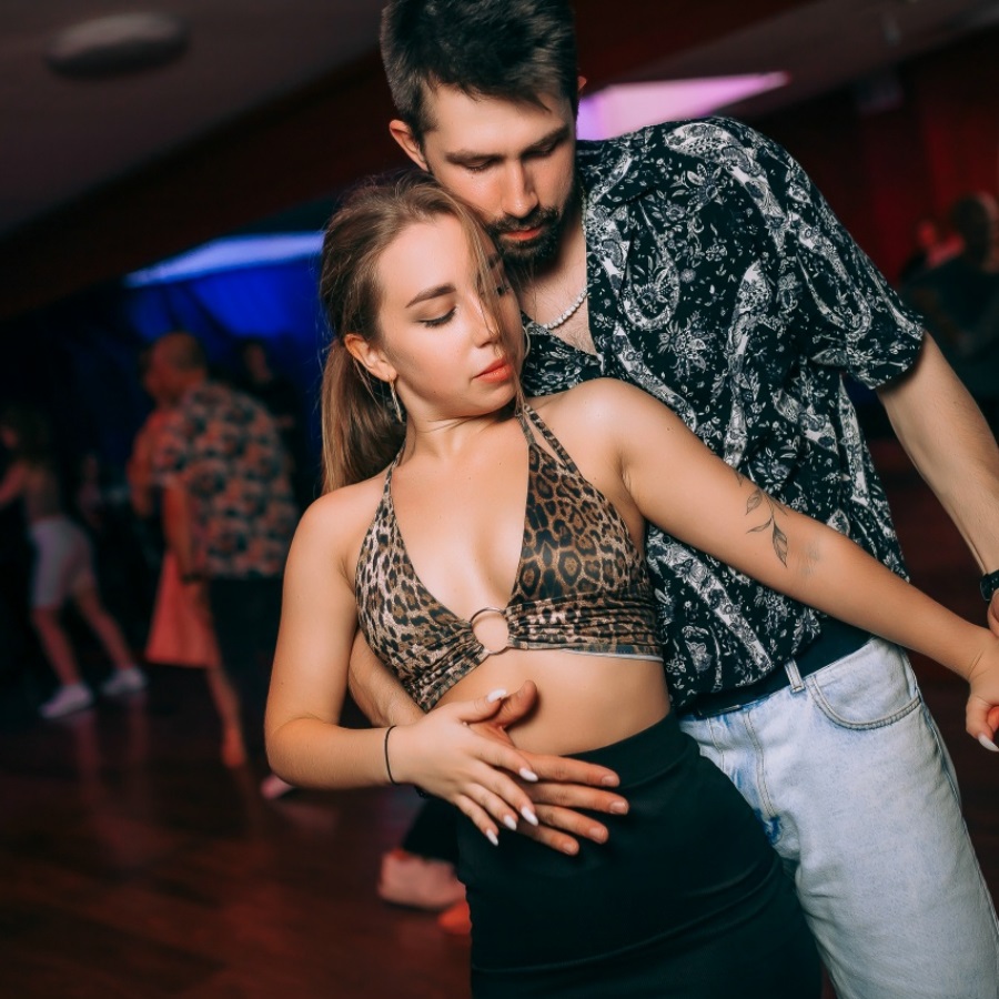 Индивидуальные занятия по танцам парой (4 занятия)