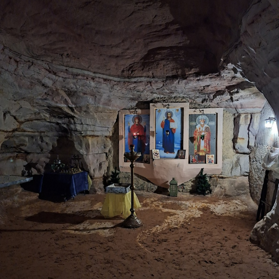 Экскурсия в Саблинские пещеры и водопады для двоих