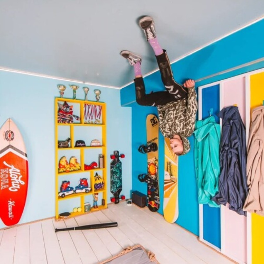 Музей "Дом наоборот" для компании