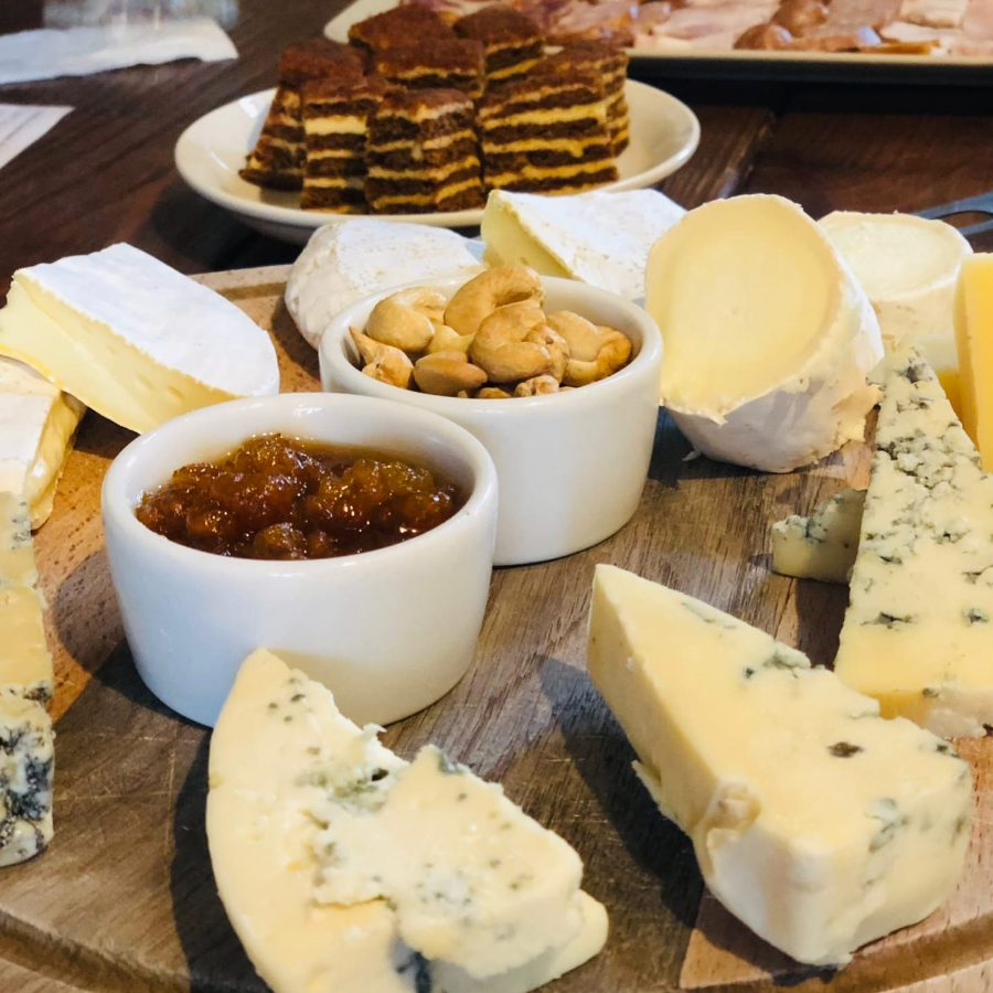 Тур на ферму-сыроварню в деревню Матокса для компании