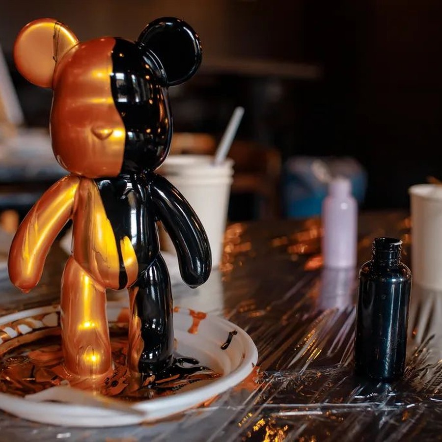 Роспись мишки 28 см  Bearbrick