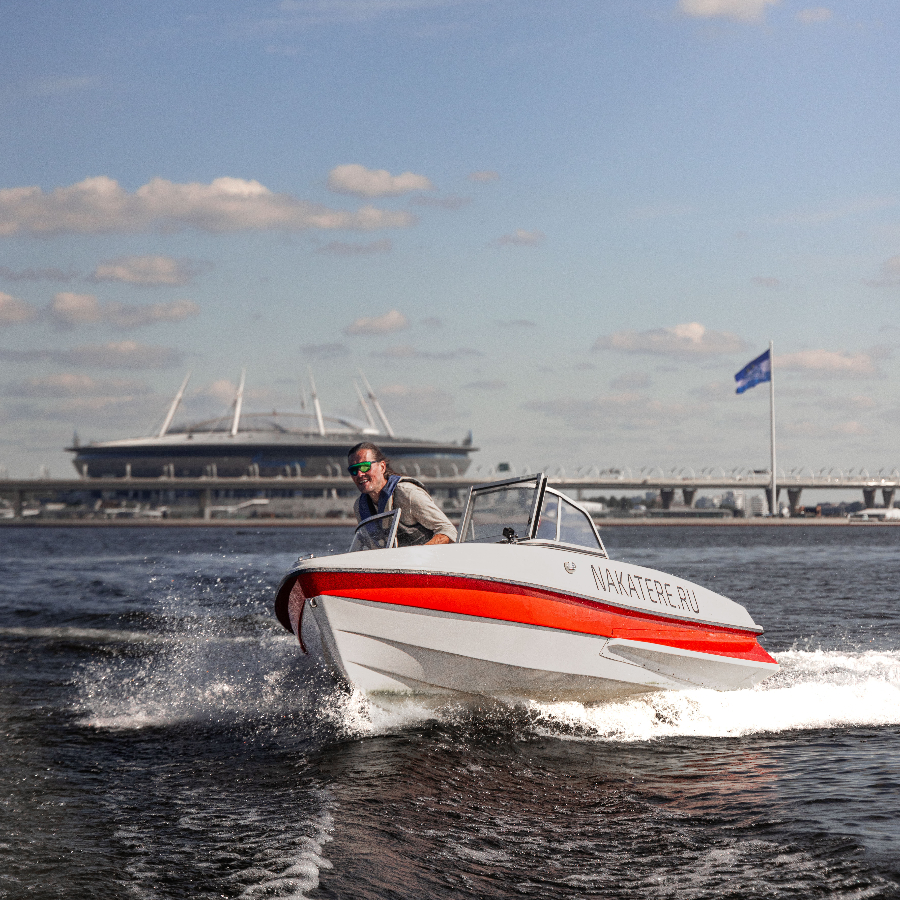 Аренда катера "Шустрый" без капитана (120 минут)