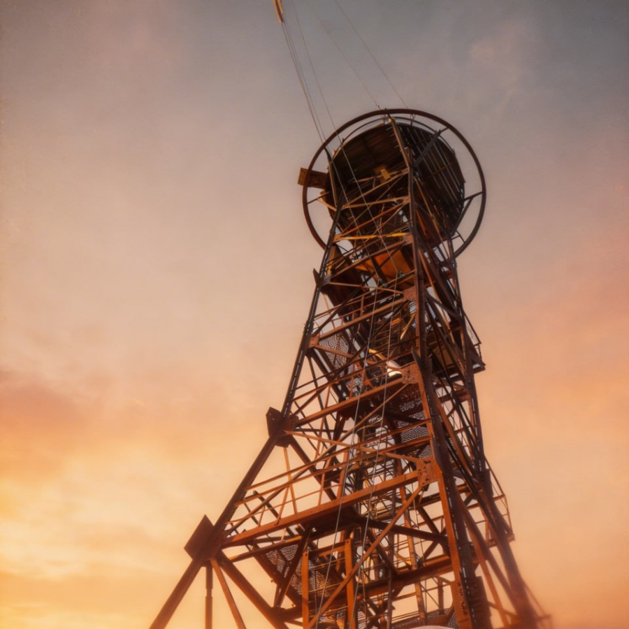 Прыжок с верёвкой с вышки «Маяк»