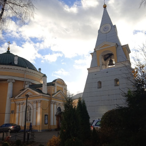 Вдоль Невы до Богословки: экскурсия в парк деревянного зодчества