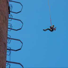 Прыжок с верёвкой с трубы «Морковка»
