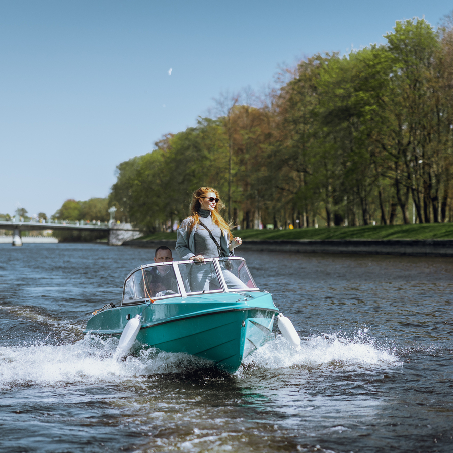 Аренда катера без капитана ( 1 час 30 минут)