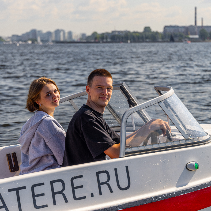 Аренда катера "Шустрый" без капитана (120 минут)