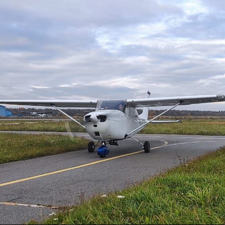 Полет на самолете по маршруту до СПб