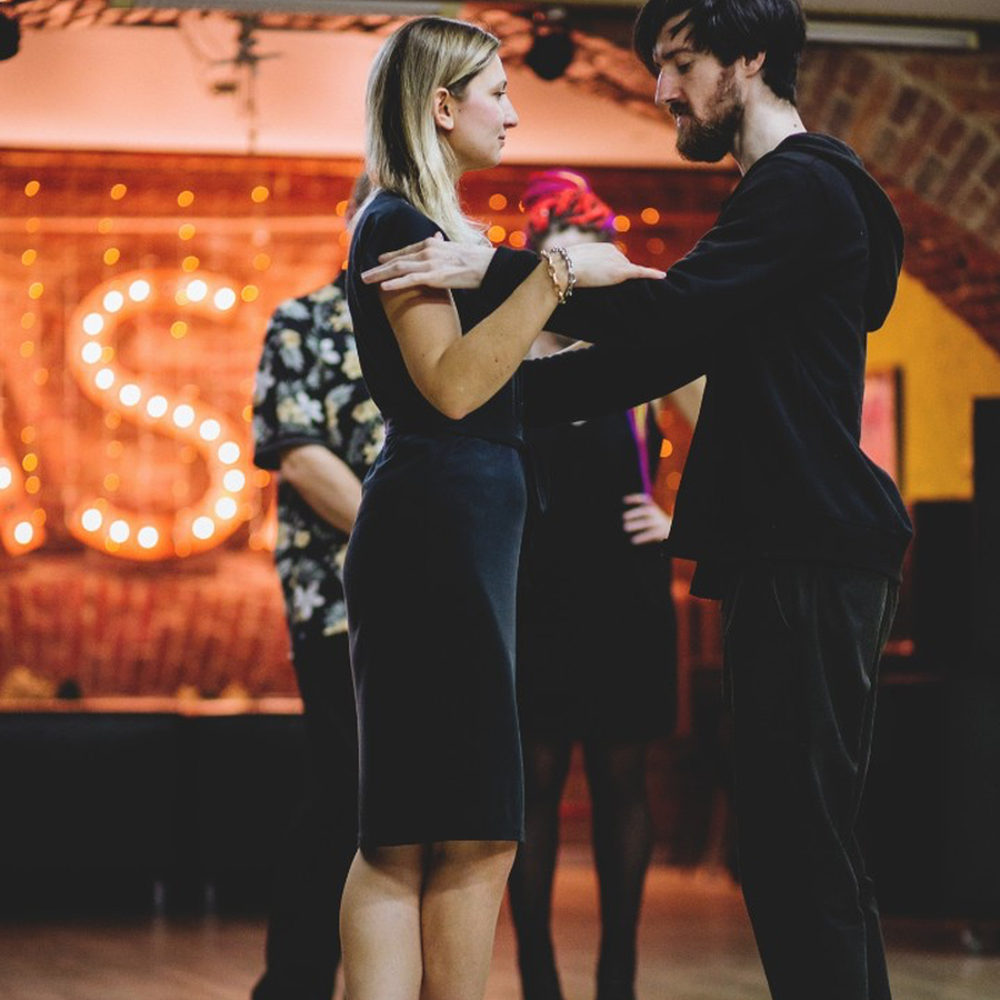 Индивидуальный мастер-класс танго в танцевальной школе Casa Latina для двоих