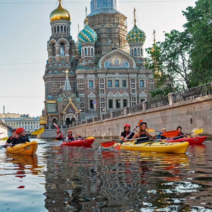 Прогулка на каяках по центру Петербурга для двоих