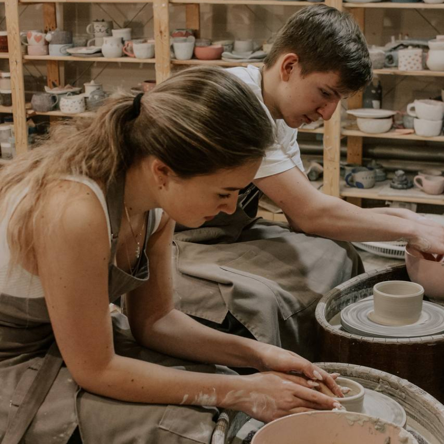 Свидание в гончарной мастерской