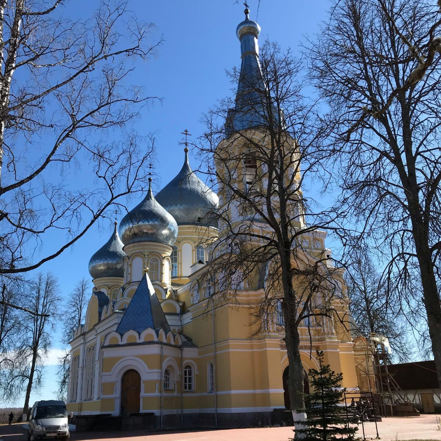 Экскурсия "Святые тропы озера Самро: храмы, тишина и благодать" для двоих