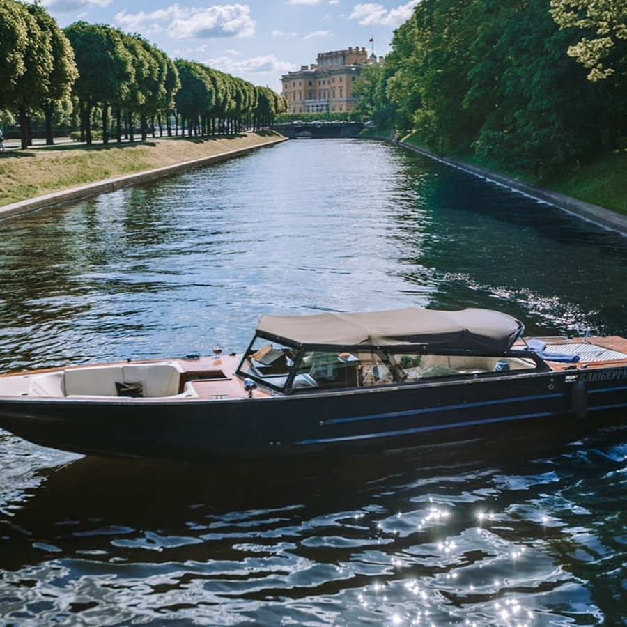 Индивидуальная прогулка на катере Blueberry