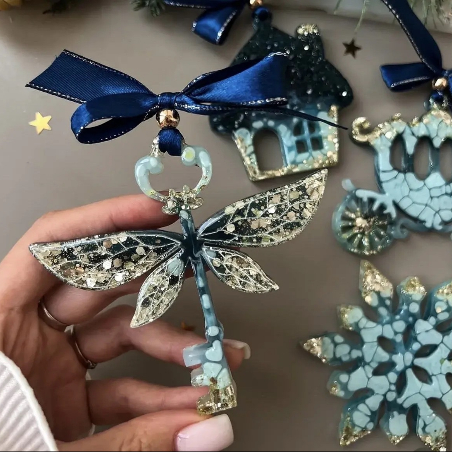 Мастер- класс «Ёлочные игрушки из эпоксидной смолы»