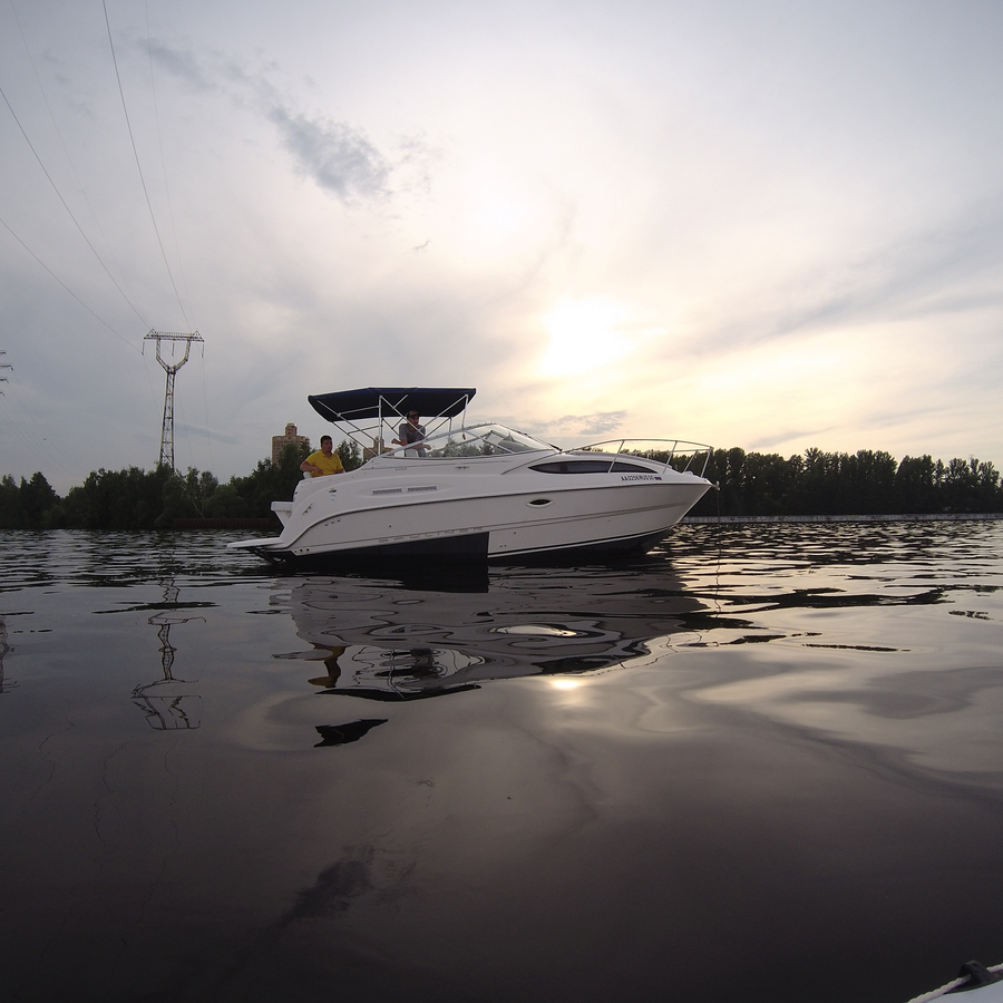 Прогулка на Круизной яхте 