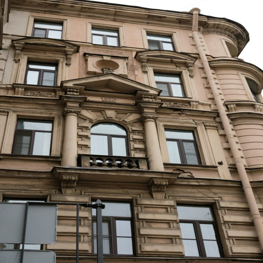 Комбо тур : дворы, парадные, крыша для компании