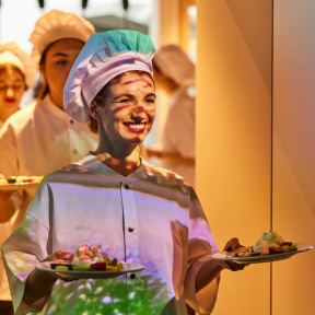 Гастро-спектакль «Le Petit Chef» в мультимедийном гастротеатре (2 взрослых + 1 детский билеты)