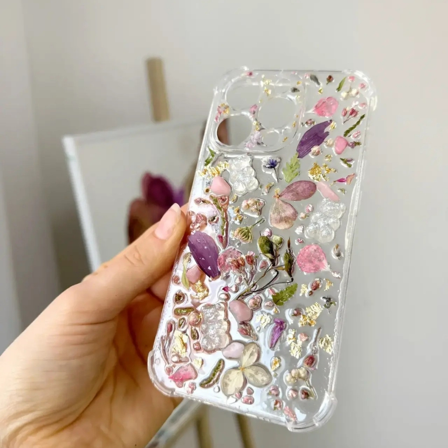 Мастер- класс «Апгрейд старого чехла для телефона эпоксидной смолой» для двоих