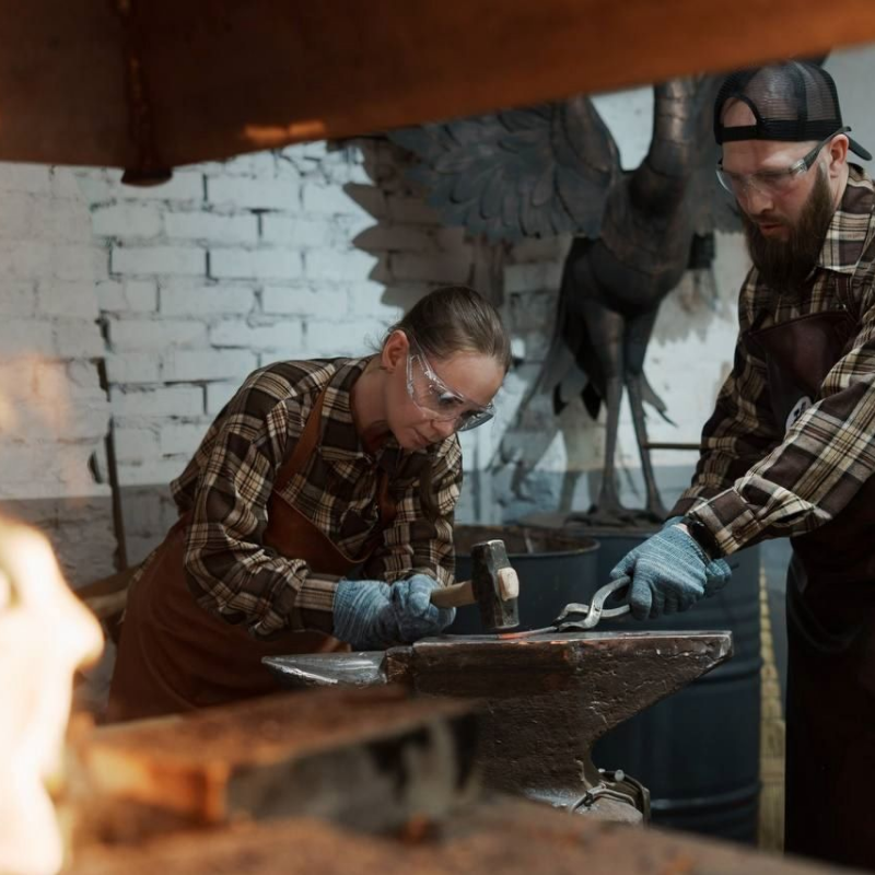 Свидание романтическое в кузне