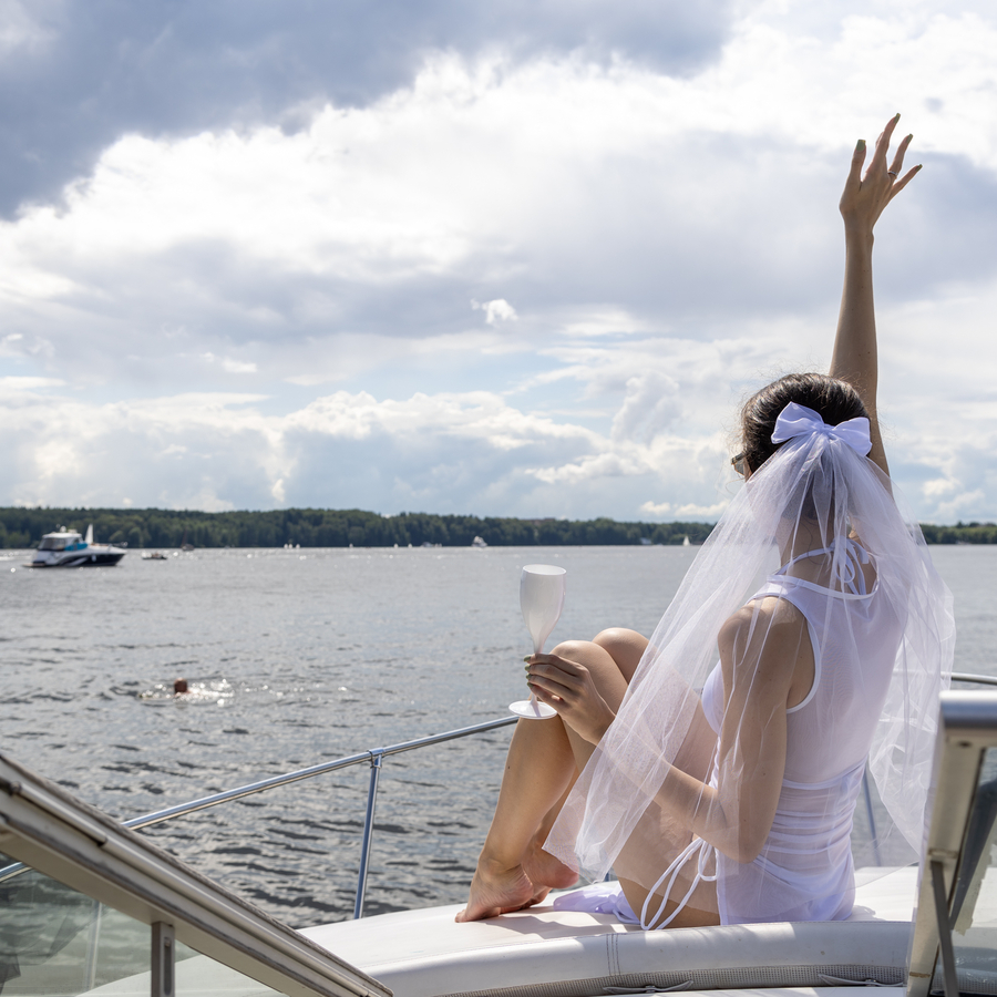 Девичник на яхте + фотосессия (2 часа)