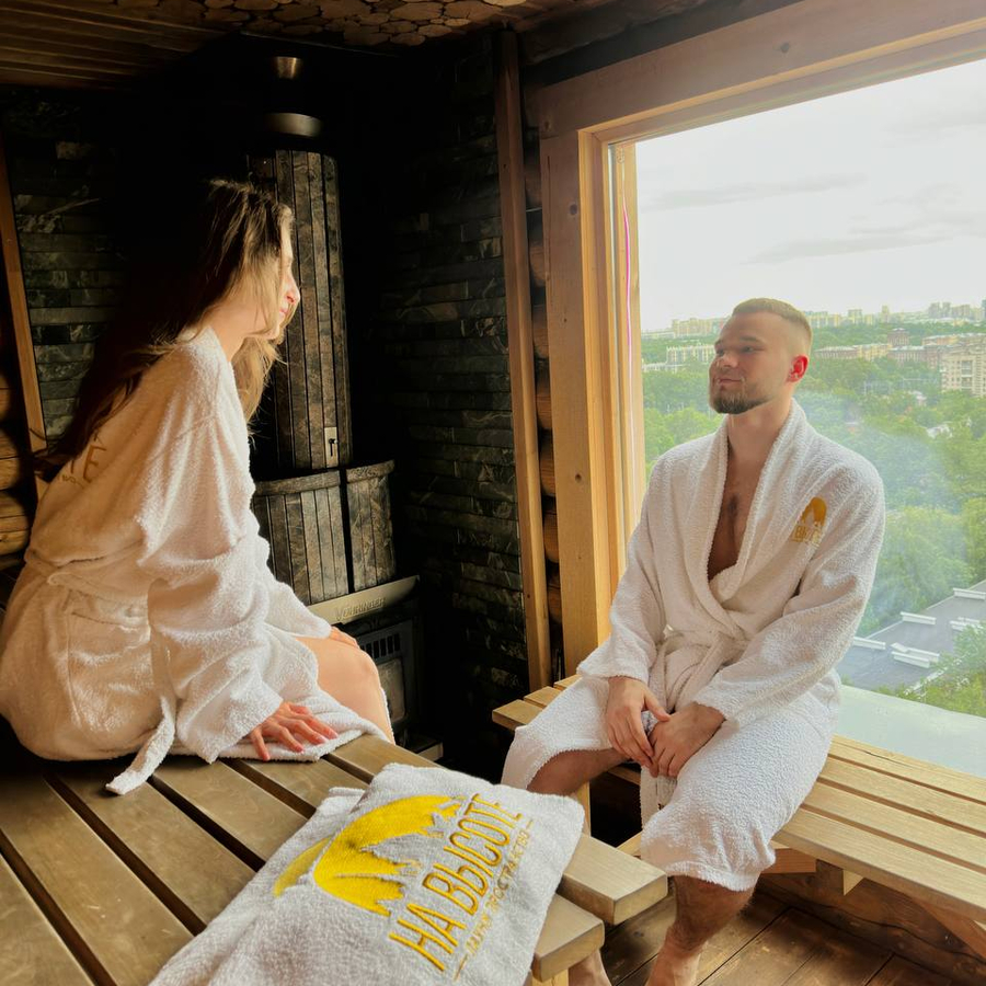 Романтическое свидание на крыше