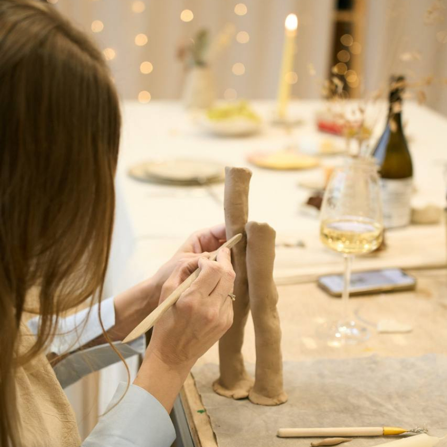 Мастер- класс «Свидание с лепкой и фуршетом»