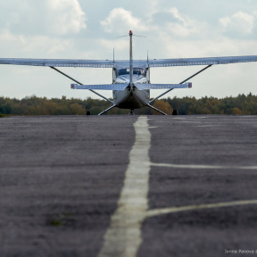Полет на закате на самолете Aquila A210 (60 минут)
