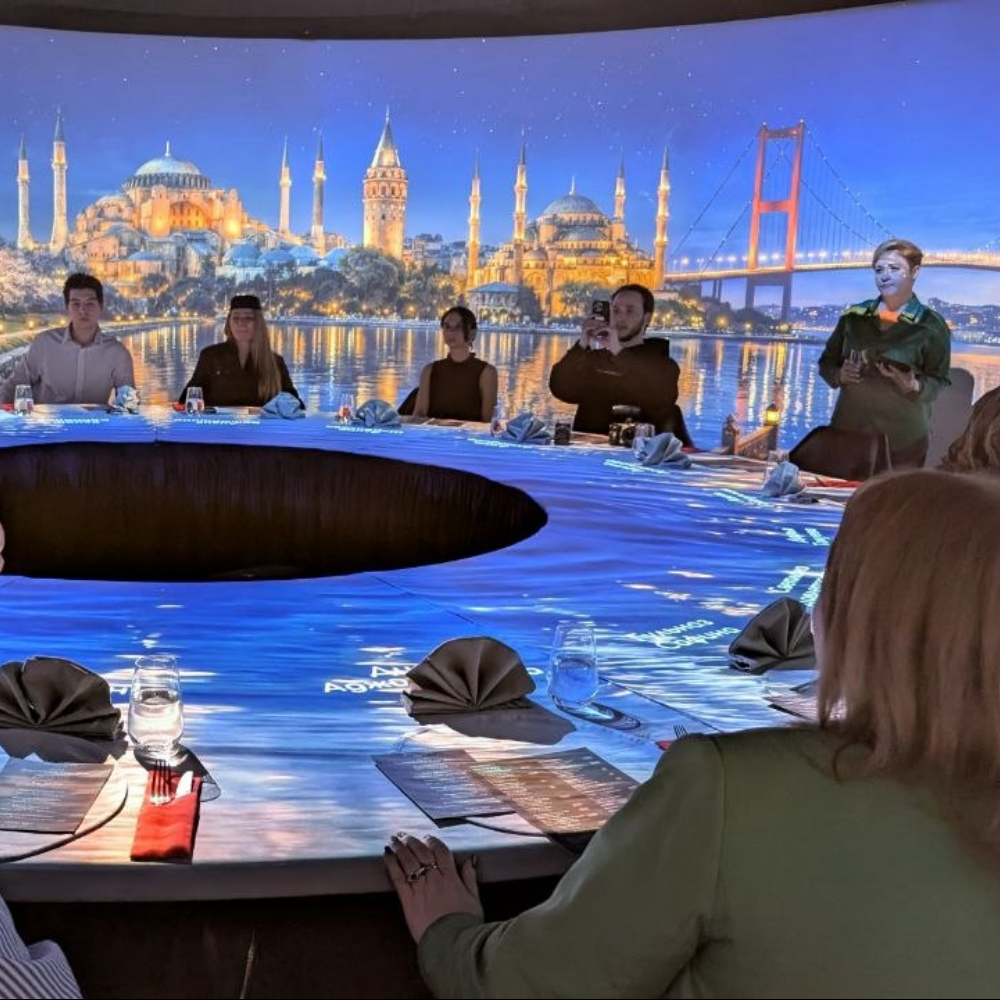 Шоу «7 чудес света» в мультимедийном гастротеатре