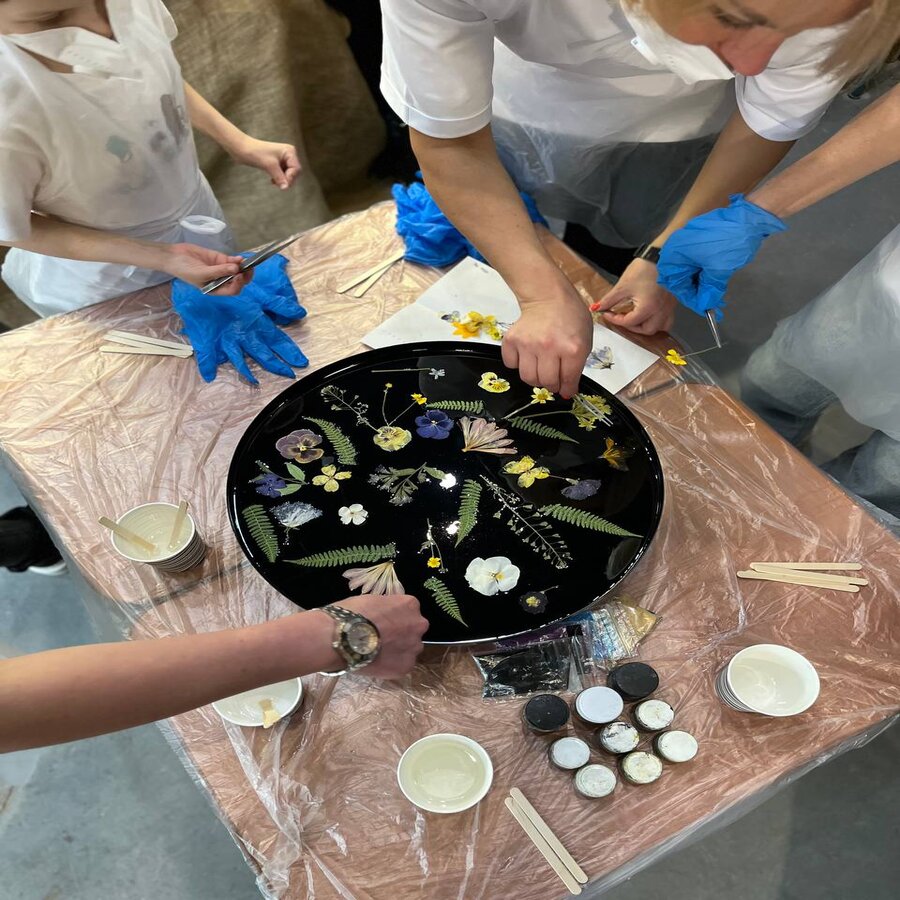 Мастер-класс «Стол в эпоксидной смоле»